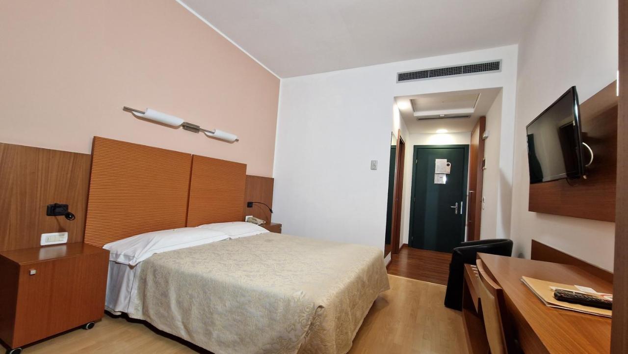 נוברה Bella Italia Palace Hotel מראה חיצוני תמונה