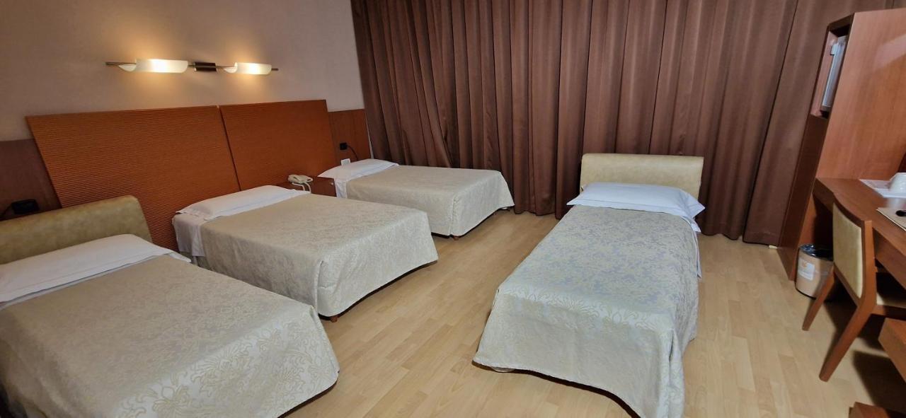 נוברה Bella Italia Palace Hotel מראה חיצוני תמונה