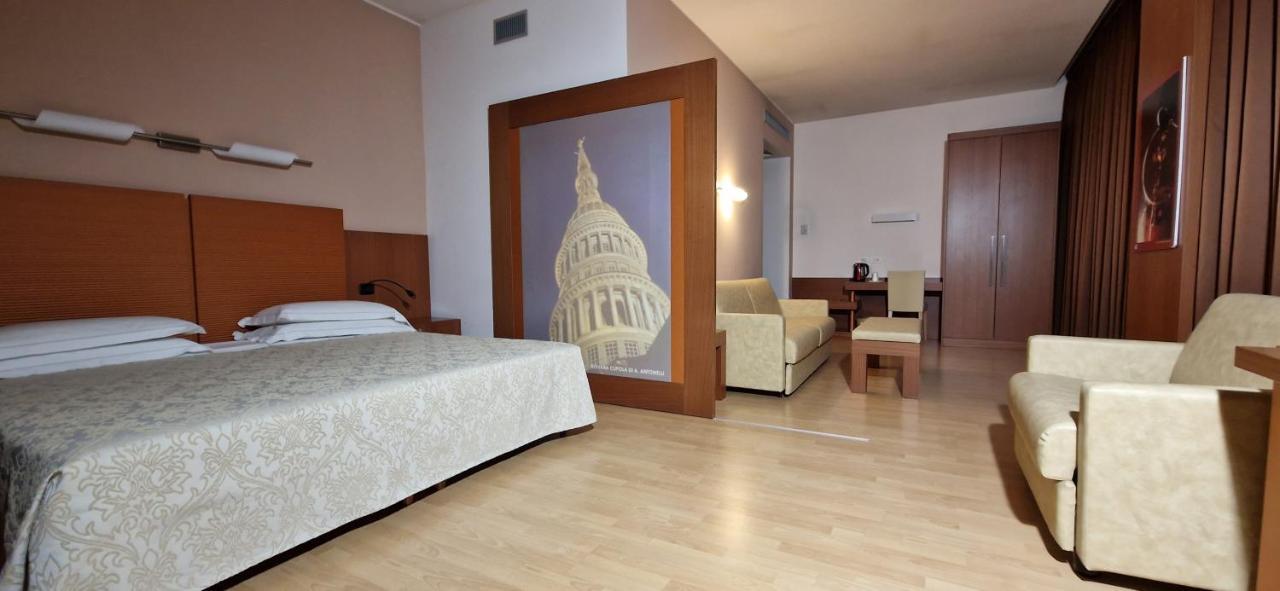 נוברה Bella Italia Palace Hotel מראה חיצוני תמונה
