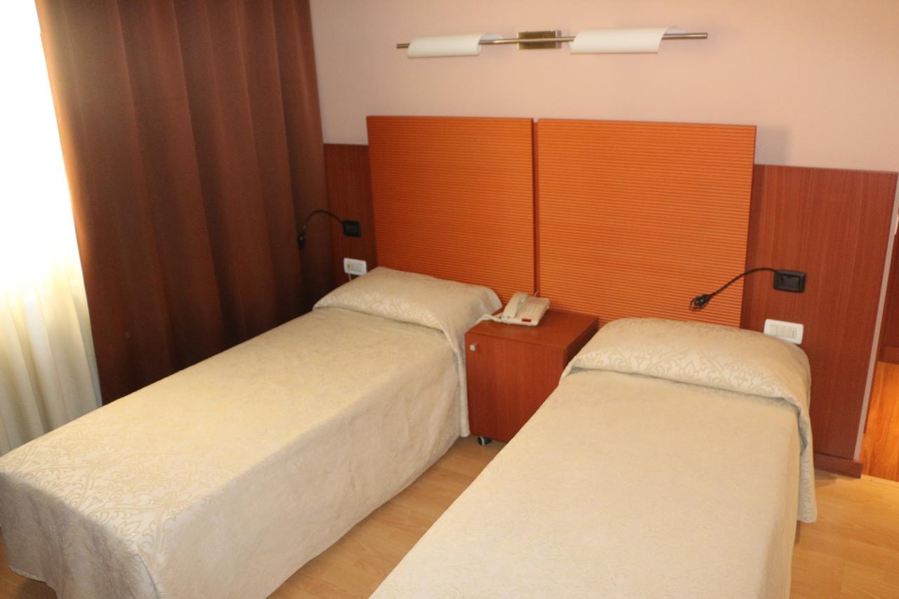 נוברה Bella Italia Palace Hotel מראה חיצוני תמונה